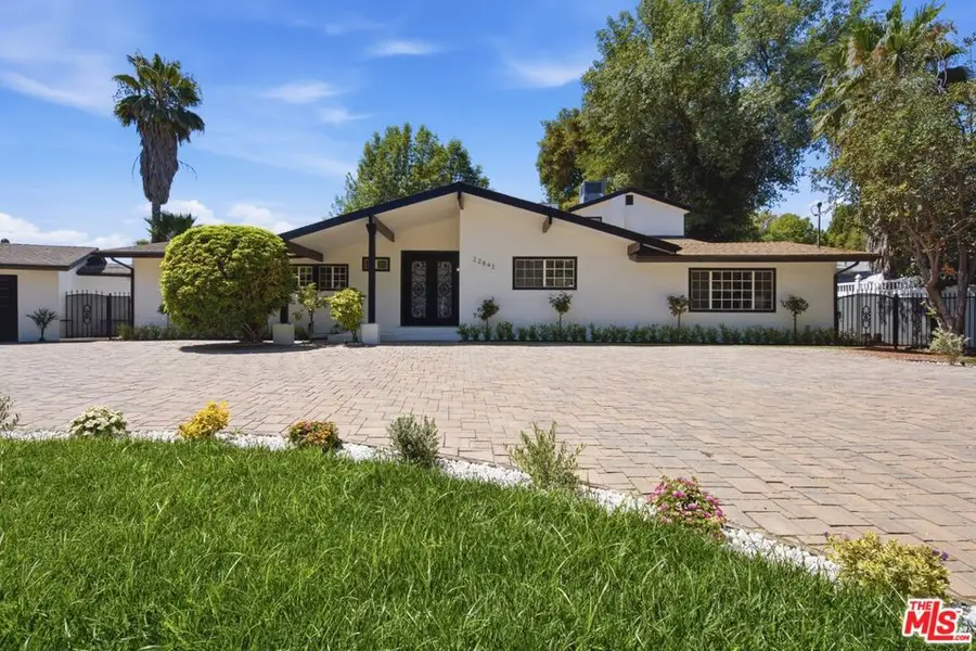 22842 Hatteras Street, Woodland Hills, CA 91367 - #3