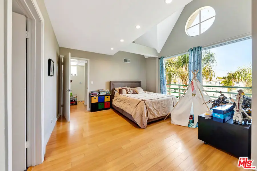 511 Washington Avenue, Santa Monica, CA 90403 - #2
