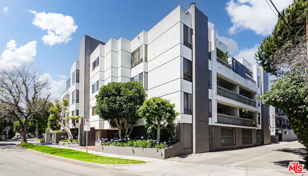 1220 Roxbury Drive #302, Los Angeles, CA 90035 - #1