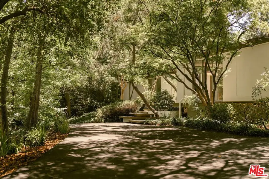 832 Canon Drive, Pasadena, CA 91106 - #3