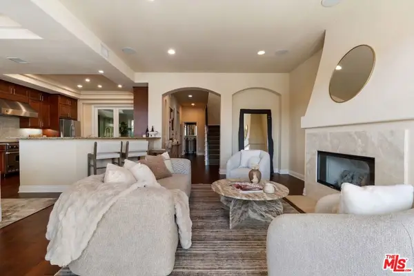 23963 De Ville Way, Malibu, CA 90265
