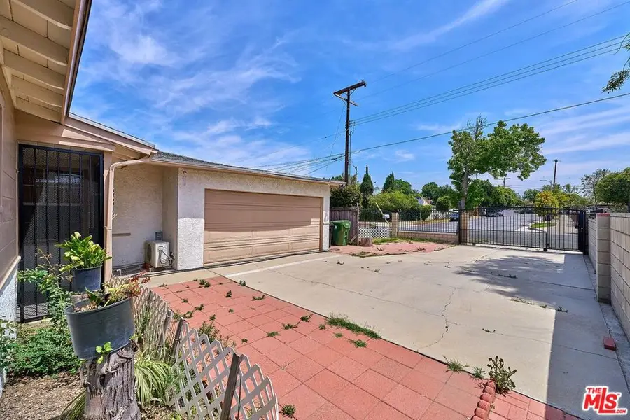 9885 Lev Avenue, Arleta, CA 91331 - #2