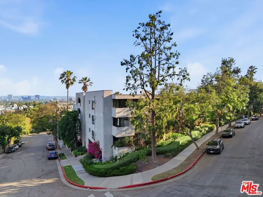 8400 De Longpre Avenue #209, West Hollywood, CA 90069 - #2