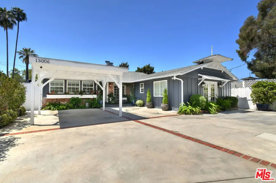 13006 Magnolia Boulevard, Sherman Oaks, CA 91423 - #2