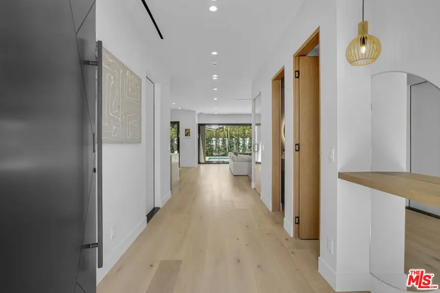 17811 Collins Street, Encino, CA 91316 - #3