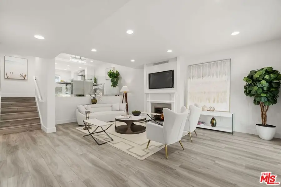 13224 Admiral Avenue #D, Marina Del Rey, CA 90292 - #3
