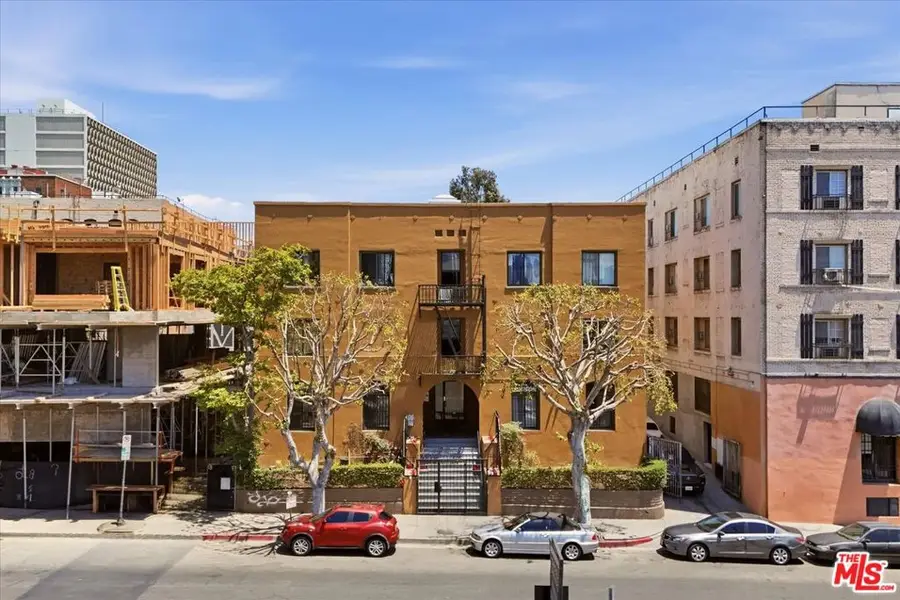 676 S Coronado Street, Los Angeles, CA 90057 - #2