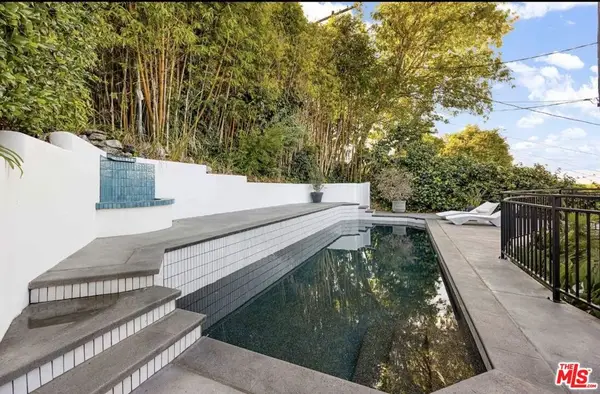4041 Davana Road, Sherman Oaks, CA 91423