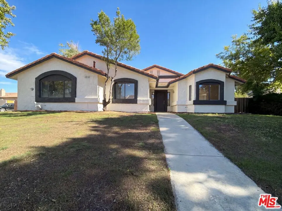 42355 Willeta Avenue, Lancaster, CA 93536 - #1