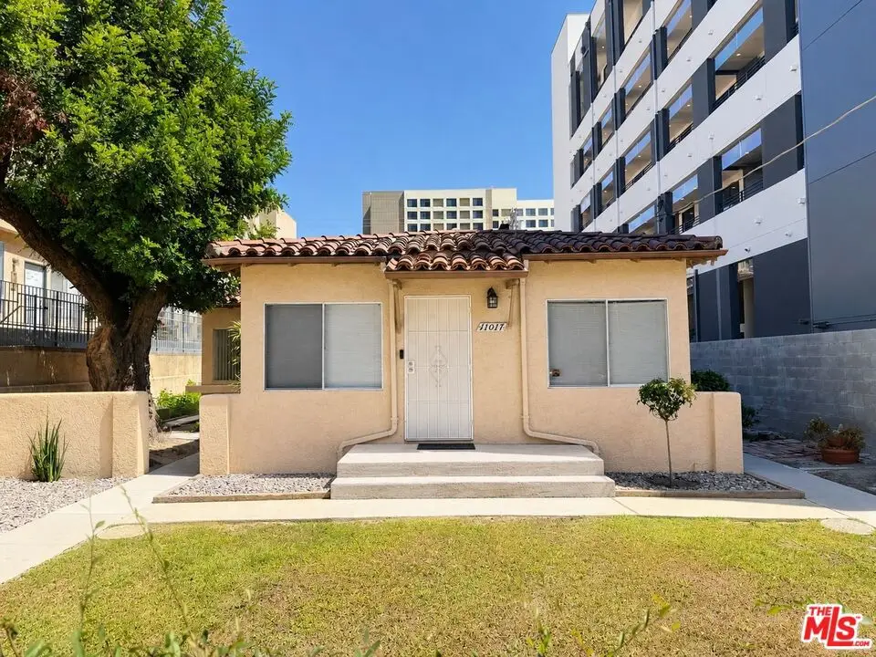 11017 Hartsook Street, North Hollywood, CA 91601 - #1