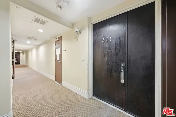 147 N Berendo Street #301, Los Angeles, CA 90004