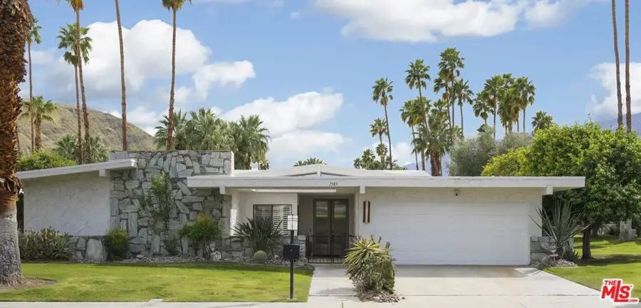 1585 E Sierra Way, Palm Springs, CA 92264 - #2