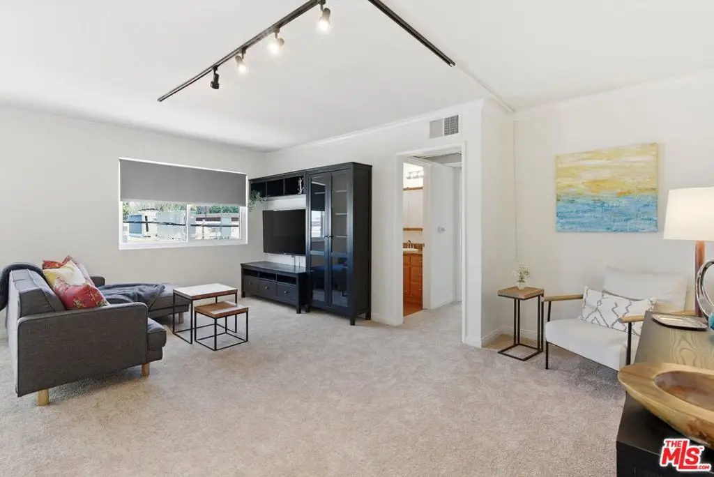 1015 E Spazier Avenue #205, Burbank, CA 91502 - #1