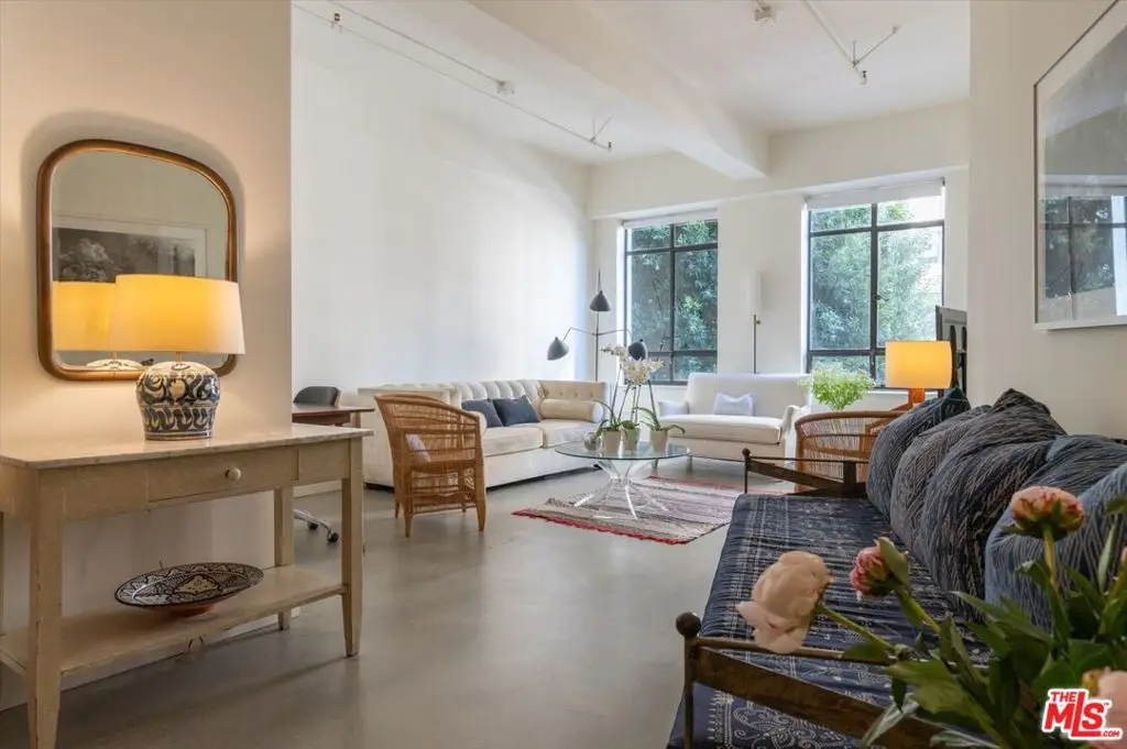 849 S Broadway #202, Los Angeles, CA 90014 - #1