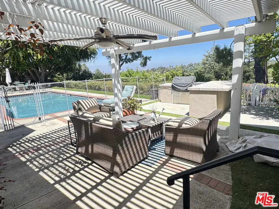 4236 Bonavita Drive, Encino, CA 91436 - #3