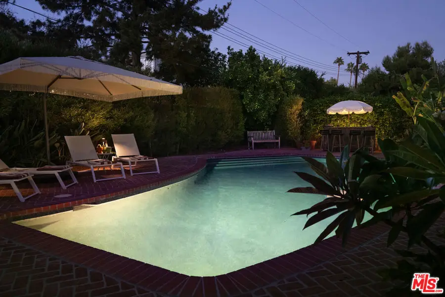 22429 Bessemer Street, Woodland Hills, CA 91367 - #2