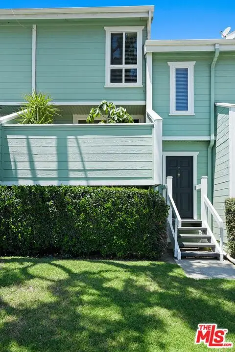 5811 Woodman Avenue #7, Valley Glen, CA 91401 - #3