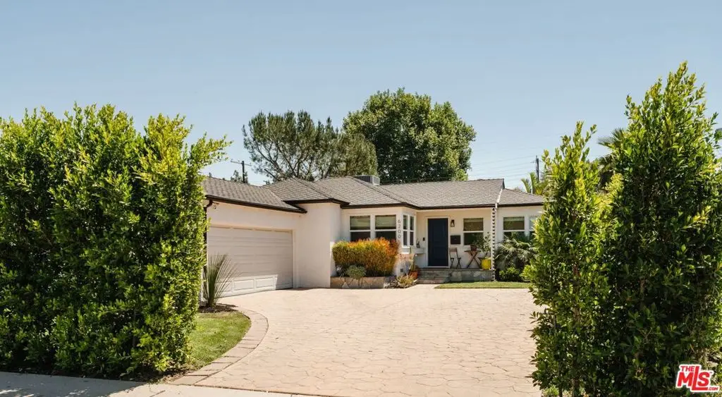 6200 Topeka Drive, Tarzana, CA 91335 - #1