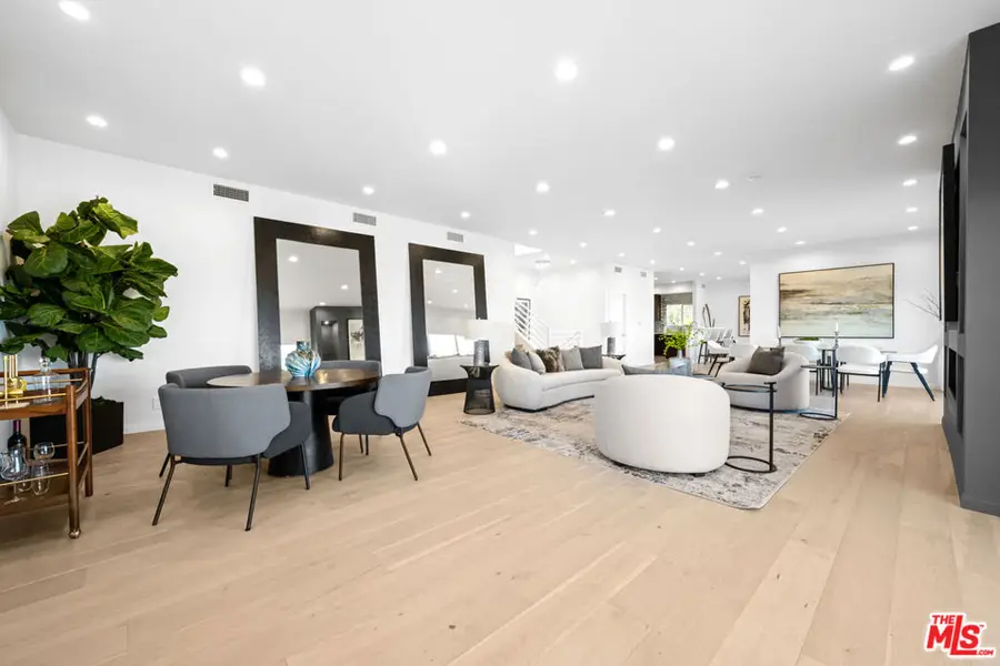 11725 Laurelwood Drive, Studio City, CA 91604 - #2