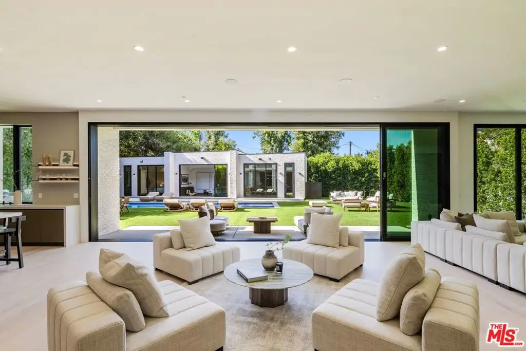 17055 Rancho Street, Encino, CA 91316 - #1