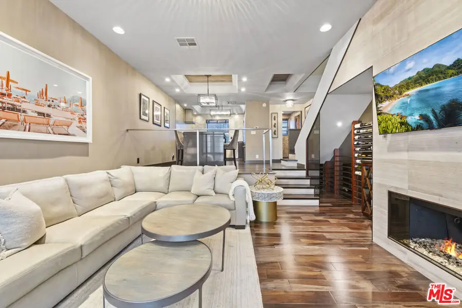 36 Navy Street #3, Venice, CA 90291 - #3