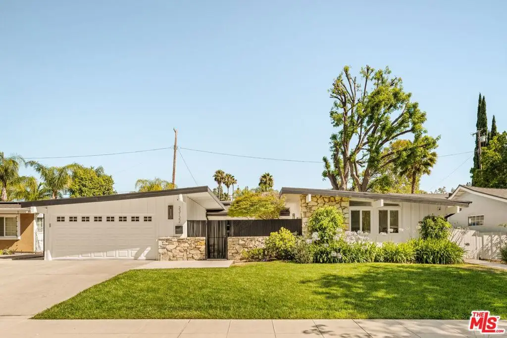 23122 Bigler Street, Woodland Hills, CA 91364 - #1