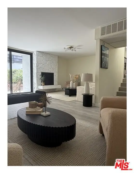 8105 Redlands Street #107, Playa Del Rey, CA 90293