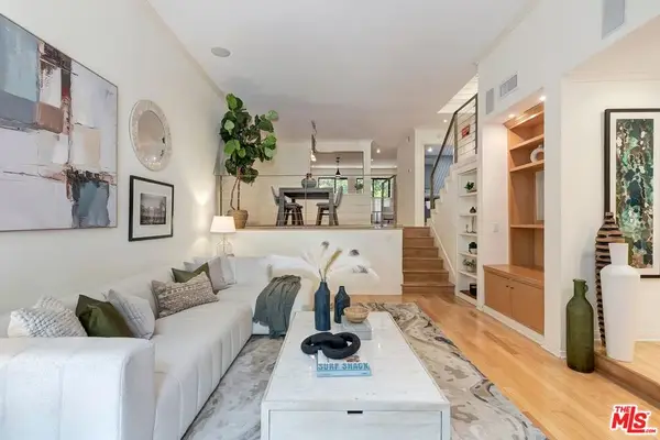 323 San Vicente Boulevard #11, Santa Monica, CA 90402