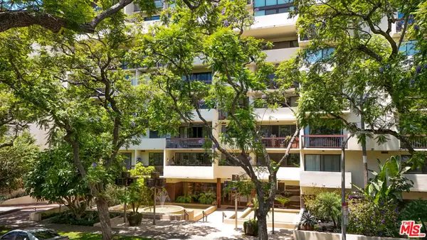 325 N Oakhurst Drive #405, Beverly Hills, CA 90210