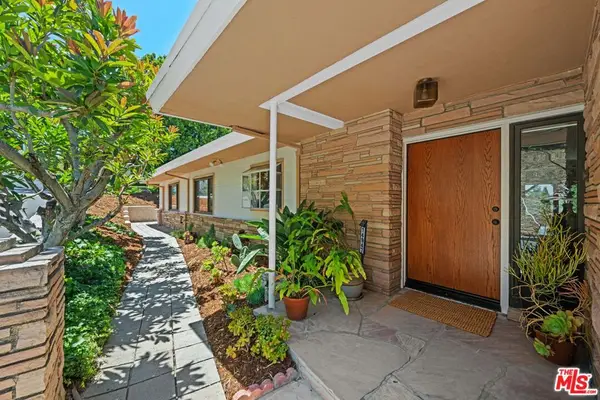 14947 Rhinestone Drive, Sherman Oaks, CA 91403