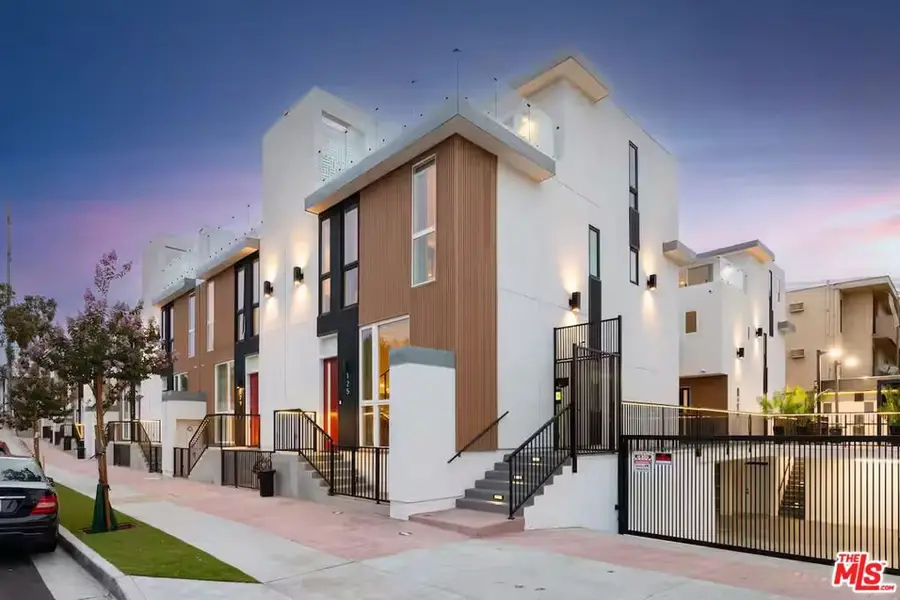117 W Plymouth, Inglewood, CA 90302 - #3