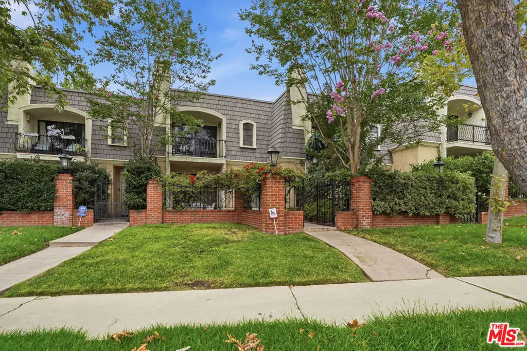 5889 Clinton Street, Los Angeles, CA 90004 - #1