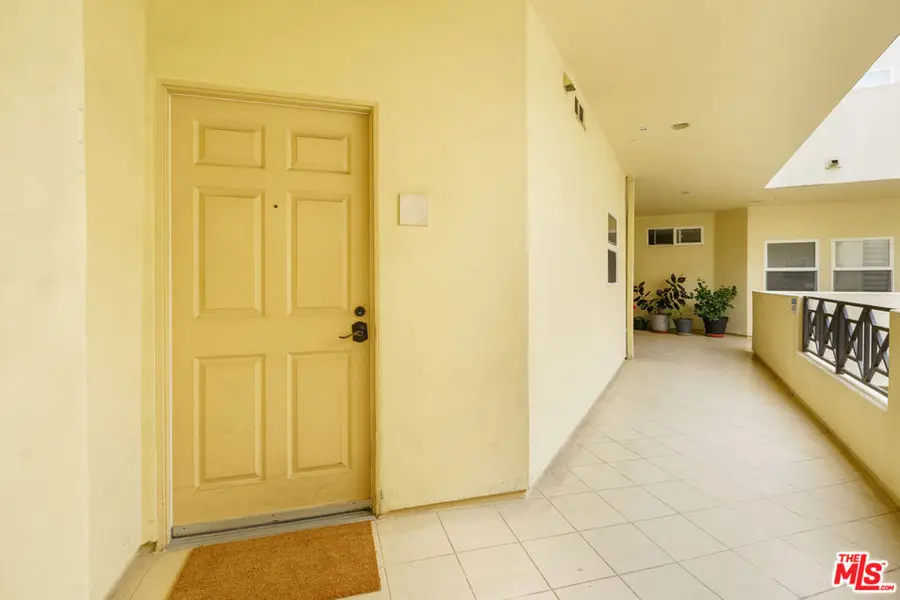 4400 Cartwright Avenue #203, Toluca Lake, CA 91602 - #3