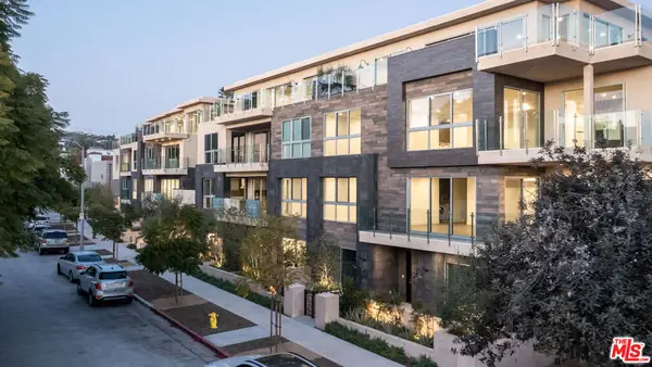 728 N Sweetzer Avenue #112, West Hollywood, CA 90069