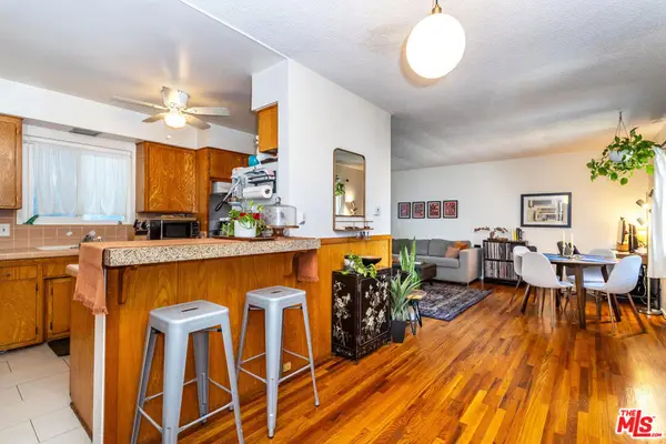 2915 St. George Street #7, Los Angeles, CA 90027