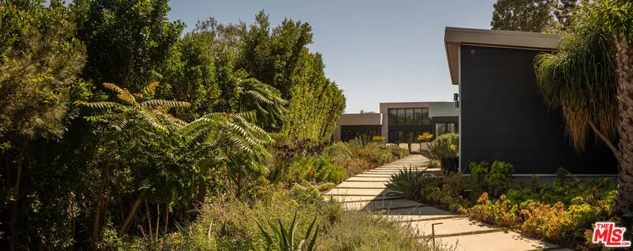 7139 Macapa Drive, Los Angeles, CA 90068 - #3