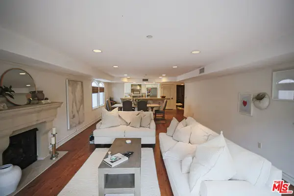 10390 La Grange Avenue #PH3, Los Angeles, CA 90025