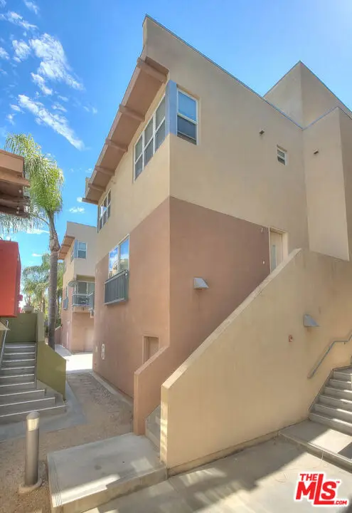 302 E 19th Street #7, Long Beach, CA 90806
