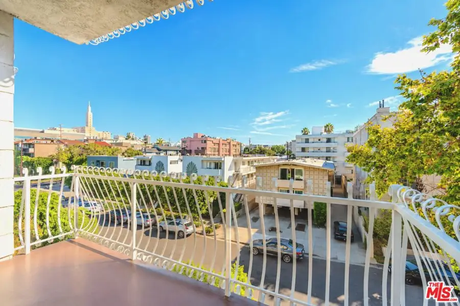 1915 Malcolm Avenue #301, Los Angeles, CA 90025 - #2