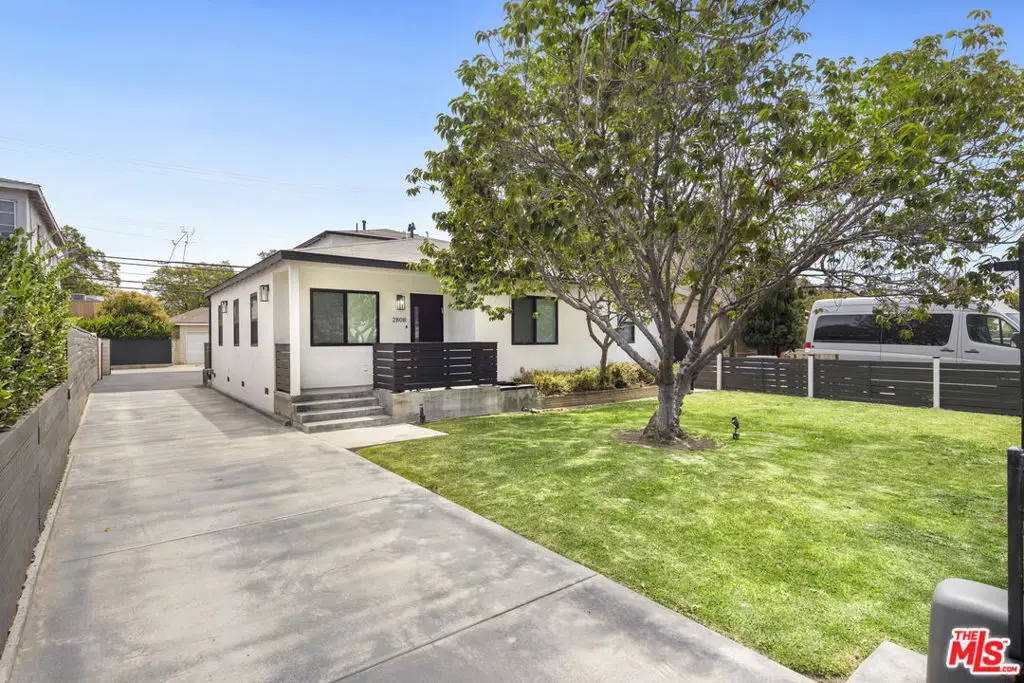 2806 S Barrington Avenue, Los Angeles, CA 90064 - #1