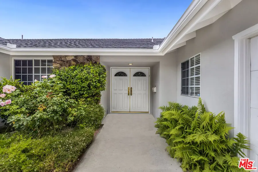 5334 Bayer Place, Woodland Hills, CA 91367 - #2