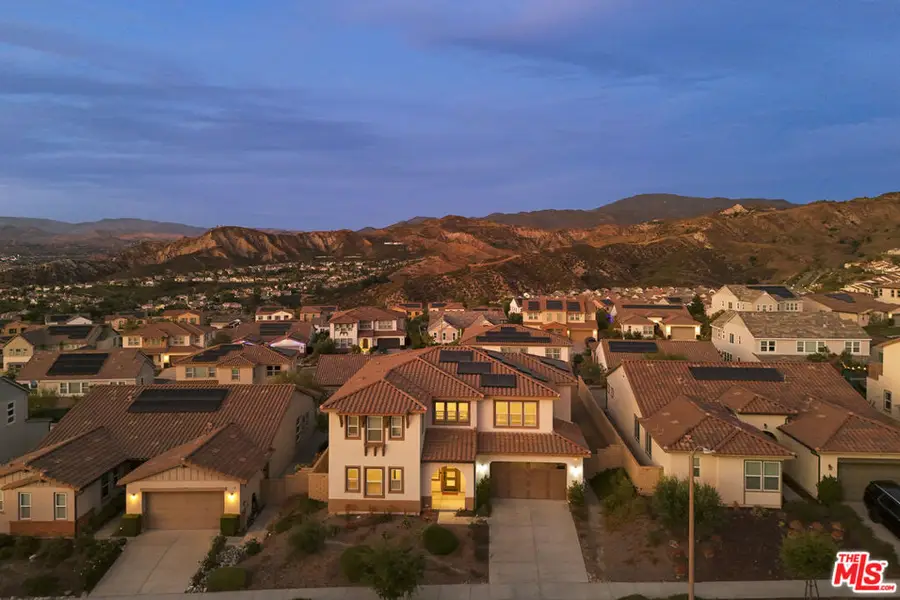 25136 Cypress Bluff Drive, Canyon Country, CA 91387 - #2