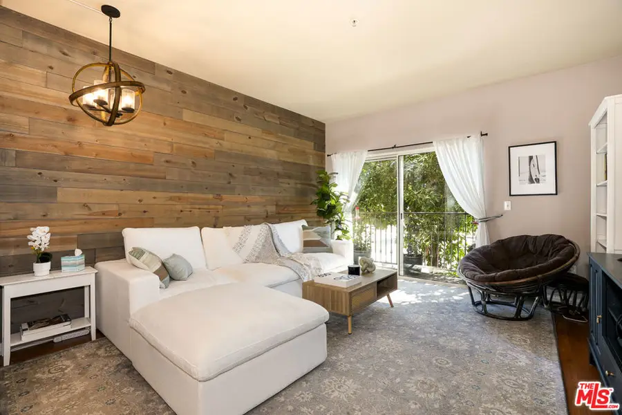 6525 Woodman Avenue #2, Van Nuys, CA 91401 - #3