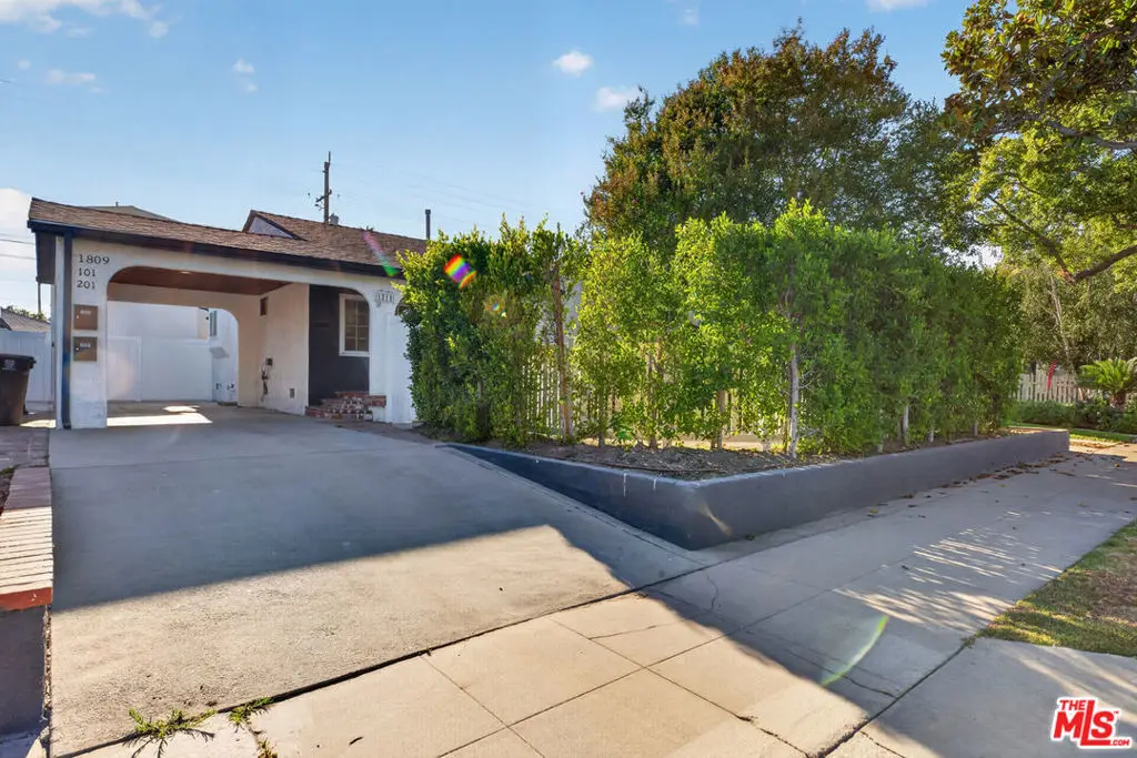 1811 N Avon Street, Burbank, CA 91505 - #1