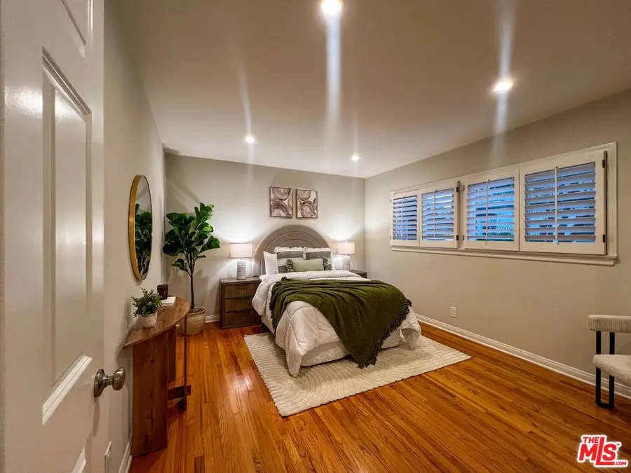 22041 Providencia Street, Woodland Hills, CA 91364 - #3