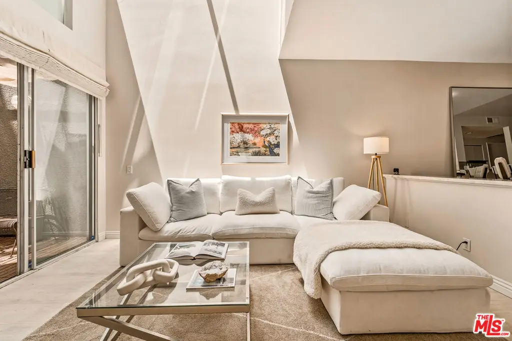 1617 S Beverly Glen Boulevard #204, Los Angeles, CA 90024 - #1