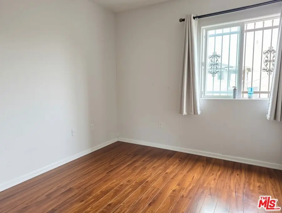 1026 S Oxford Avenue #204, Los Angeles, CA 90006 - #3