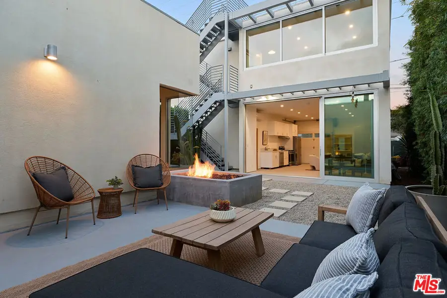 1076 Palms Boulevard, Venice, CA 90291 - #2