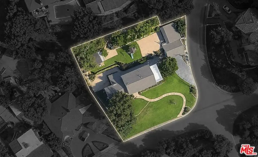 1627 Arbor Drive, Glendale, CA 91202 - #2