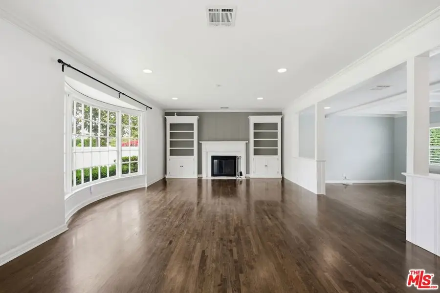 4954 Mammoth Avenue, Sherman Oaks, CA 91423 - #3